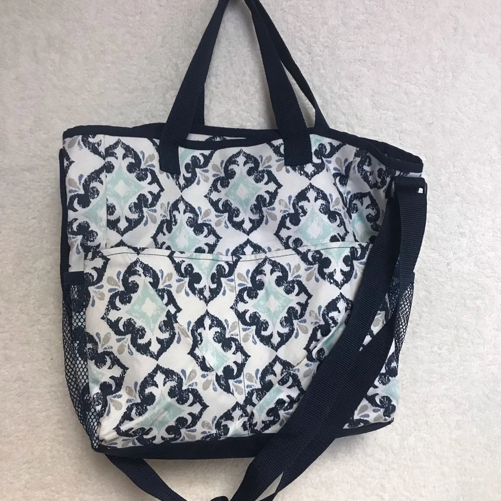 thirty-one Navy and Light Blue Patterned Tote